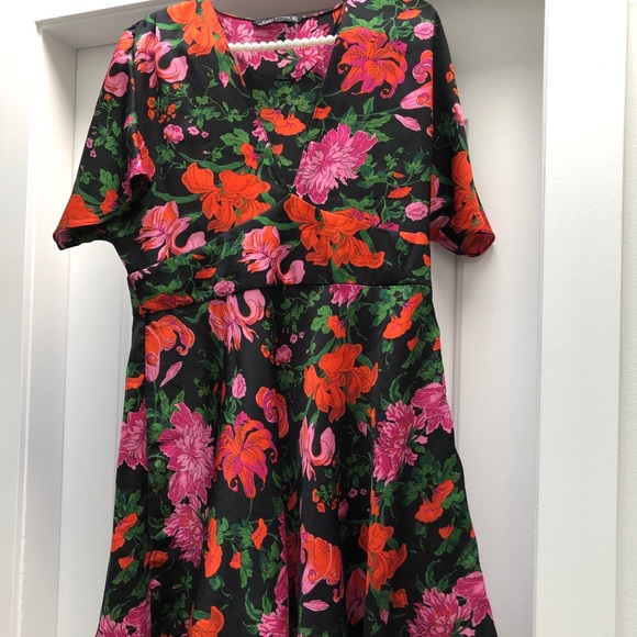 Women’s Zara Floral mini floral dress sz Large - Picture 12 of 15